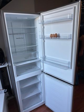 Nevera Combi Hisense D 
10 Años Garantía