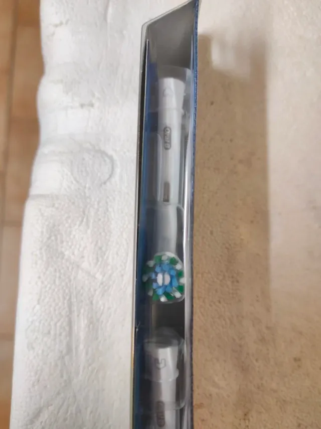 Oral-B Pro Cross Action testine spazzolino x 4