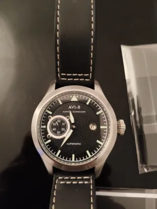 Reloj AVI-8 Automático Negro y Plateado