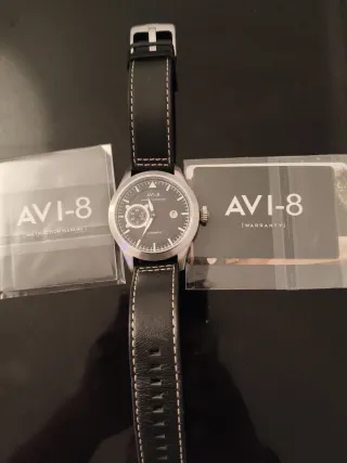 Reloj AVI-8 Automático Negro y Plateado