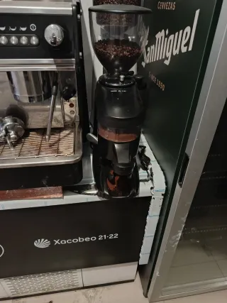 Mobiliario de cafetería