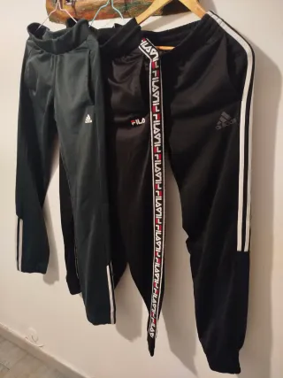 Si se quieren los 3 pantalones chándal son 12€