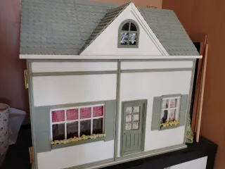 Casa de muñecas estilo victoriano