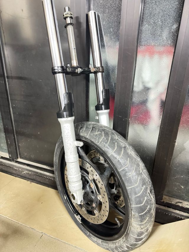 Avantreno FZ6 S1 completo con ruota