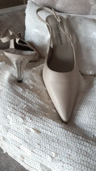Zapatos Charles Jourdan Beige Tacón Slingback