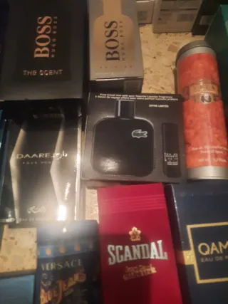 Quasi 50 bottiglie VUOTE di colonia di marca