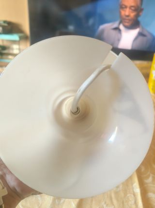 Lámpara de mesa blanca