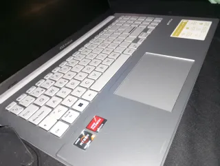 CAMBIO POR PC DE SOBRE MESA Portátil ASUS Vivobook