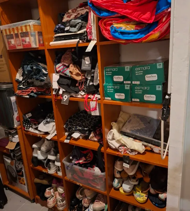 Lote Ropa varias marcas, 100 unidades/38-40, 42,44