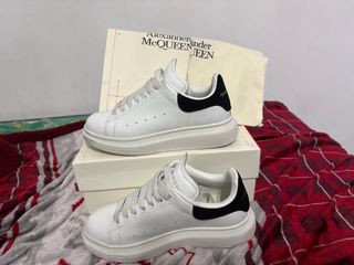 Alexander McQueen Scarpe Bianche e Nere