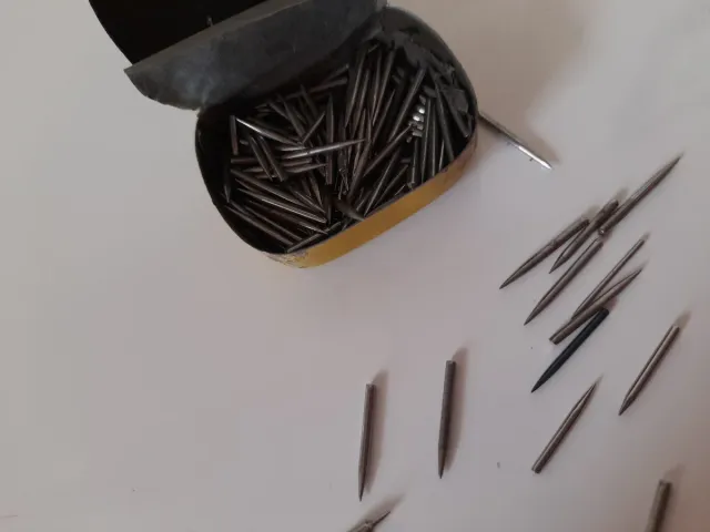 Caja antigua agujas gramola y pickup