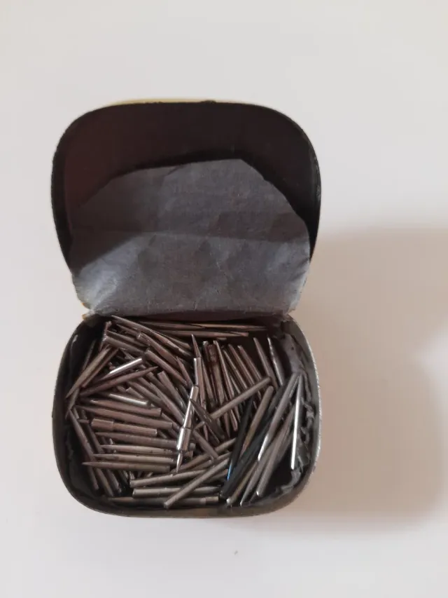 Caja antigua agujas gramola y pickup