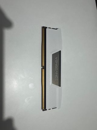 Memoria RAM Corsair DDR5 64GB 6400MHz XMP Blanca