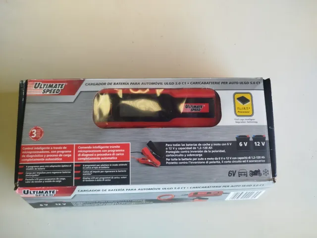 Cargador Batería Coche y Moto