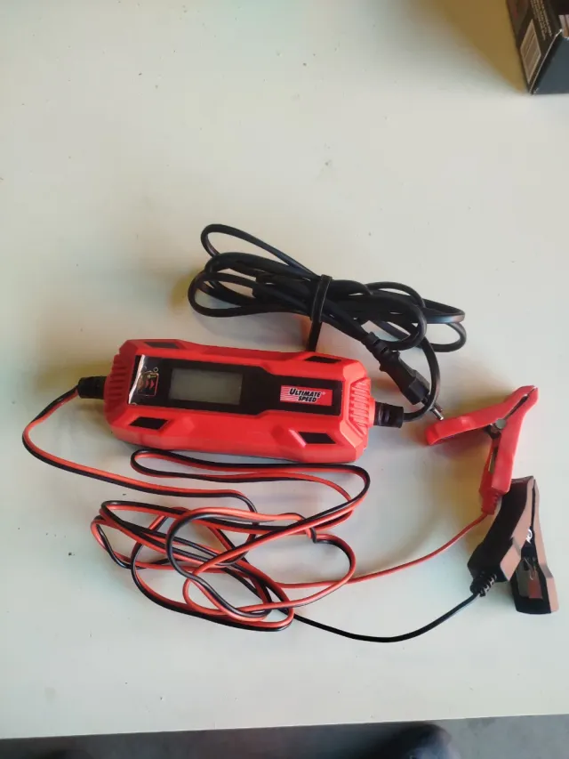 Cargador Batería Coche y Moto