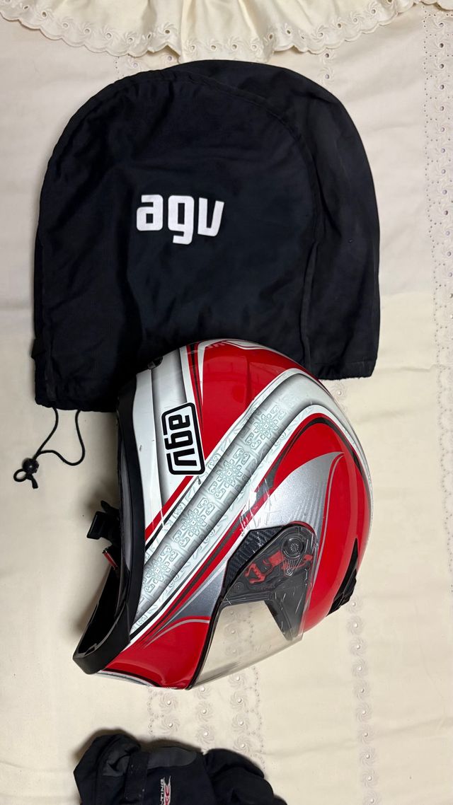 Casco AGV Rojo y Blanco