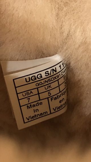 Botas UGG doradas brillantes