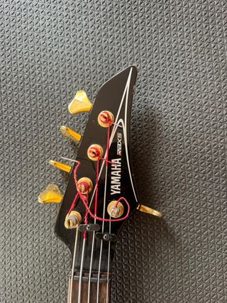 Bajo Yamaha RBX5 5 cuerdas