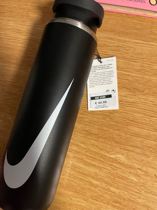 Nueva Botella Nike Recharge Chug Acero Muy chula