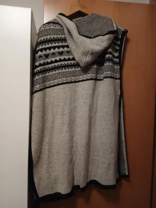 Cardigan con cappuccio fantasia