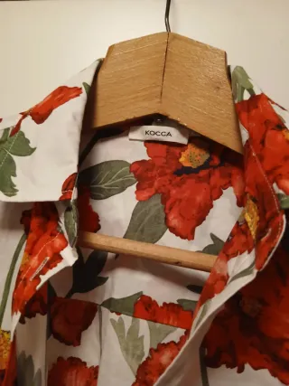 Abito camicia floreale rosso e bianco