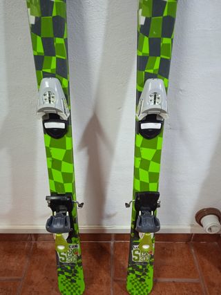 ESQUIS WEDZE 128 cm fijaciones SALOMON