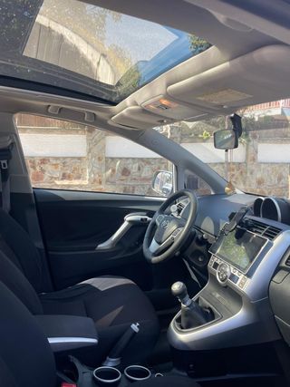 Toyota Verso 2011