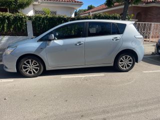 Toyota Verso 2011