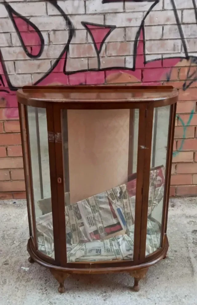 Bonita Vitrina Vintage Madera y Cristal