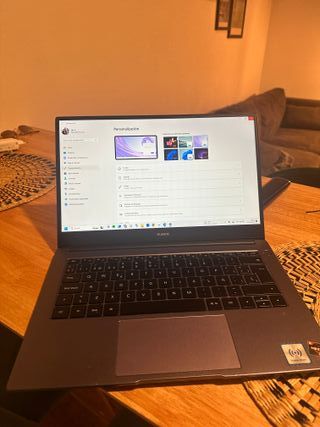  Huawei MateBook D14 - Ryzen 5 / 8GB RAM / Windo