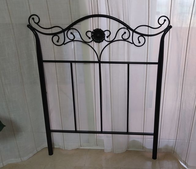 Cabecero de forja negro