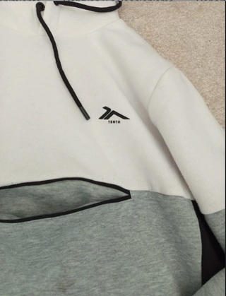 Sudadera Tenth con capucha