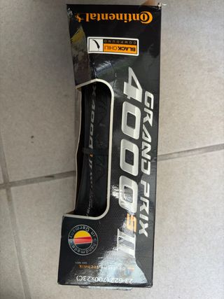 Continental Grand Prix 4000 Neumático 700x23c