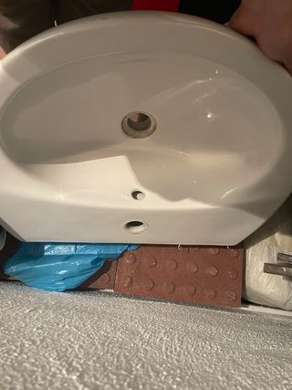 Lavabo de cerámica blanco