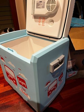 Nevera Eléctrica Norauto 12V/230V - 28L