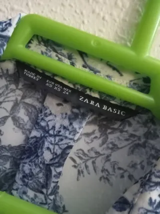 Camisa Zara Estampada Azul y Blanca Talla XS