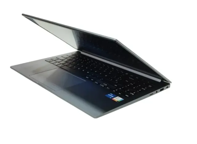 Computer portatile Samsung Book4 Silver