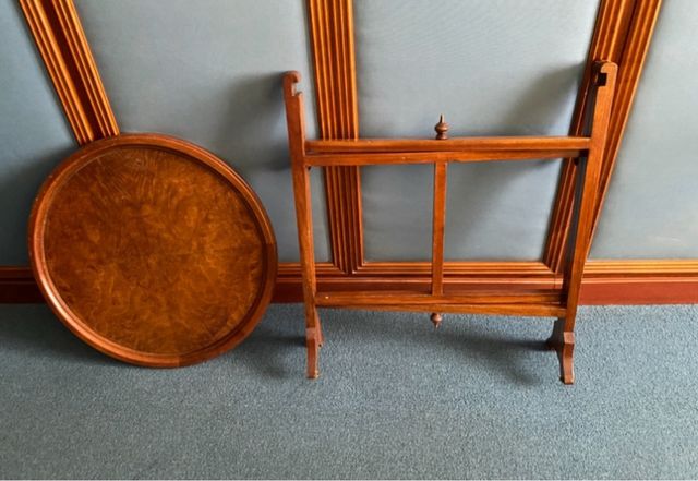 Tavolino rotondo in legno