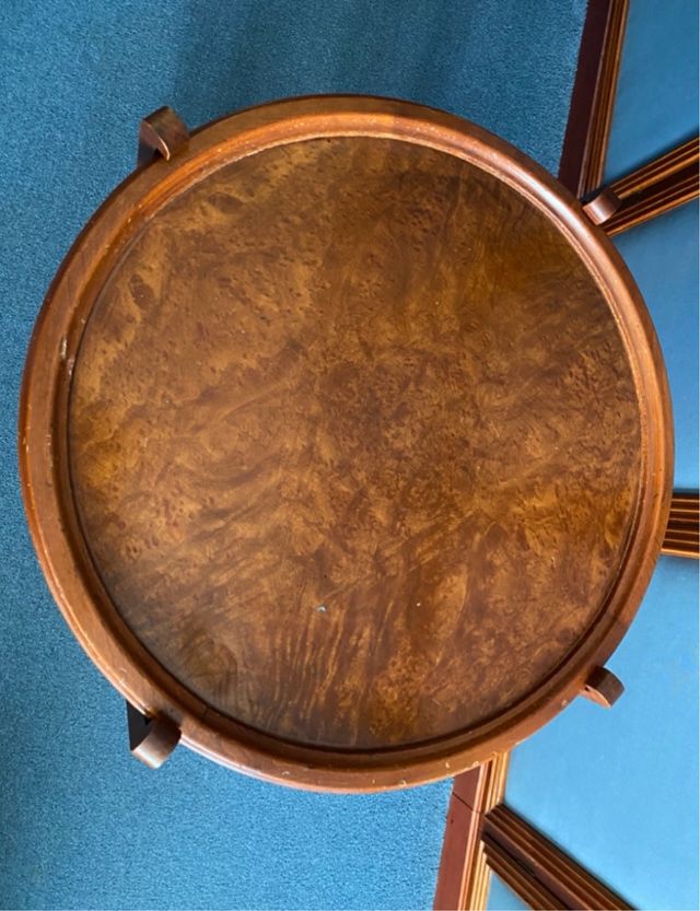 Tavolino rotondo in legno