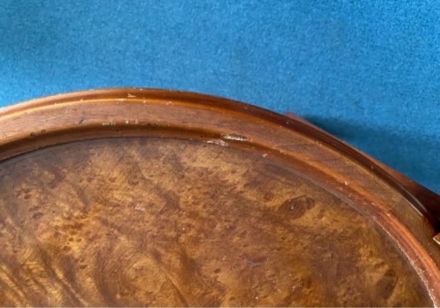 Tavolino rotondo in legno