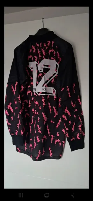 Maglietta portiere vintage nera e fucsia