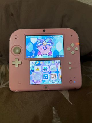 Nintendo 2DS Pink con Tomodachi Life incluso