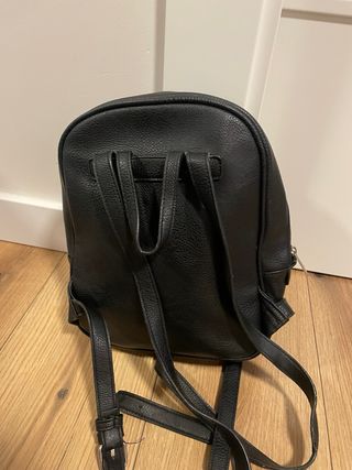 Mochila negra chica