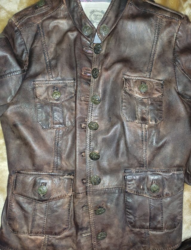 Cazadora de piel marrón