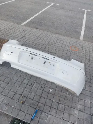 Paragolpes trasero BMW Serie 1