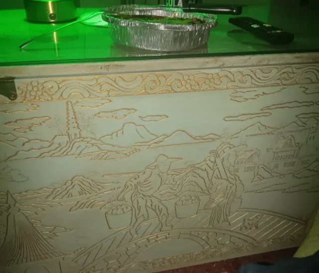 Precioso baúl restaurado, pintado con incrustacion