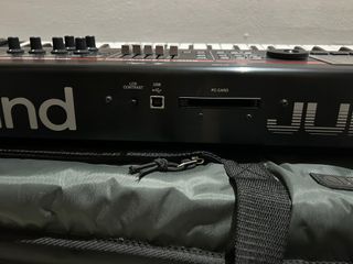 Teclado Sintetizador Roland Juno-G