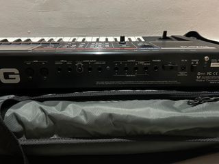 Teclado Sintetizador Roland Juno-G