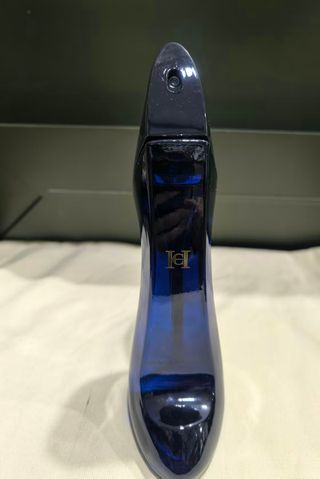 Perfume Carolina Herrera Tacón Negro y Dorado