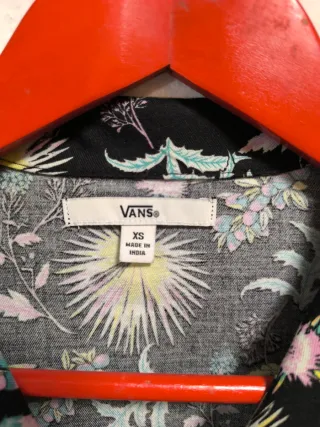 Camisa Vans Estampado Tropical Negra Talla XS